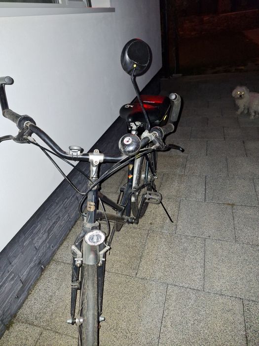 Super bicicleta cu trei roti