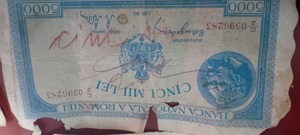 De vânzare bani vechi și timbri