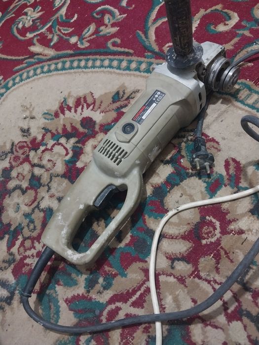 Болгарка -Кроун.