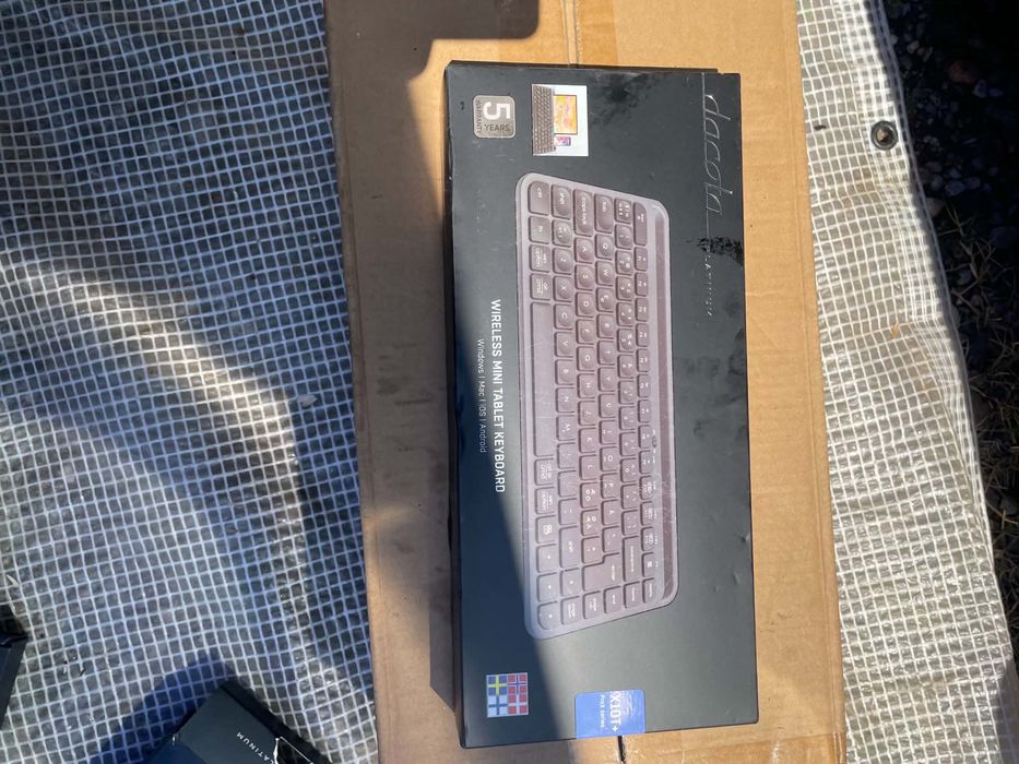 Vand tastatura wireless potrivita pentru telfon pc televizor plasma