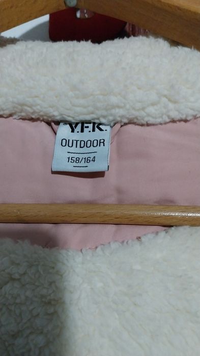 Geaca fete îmblănita cu glugă