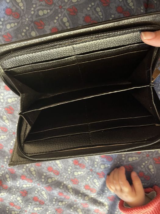 Кожено женско портмоне