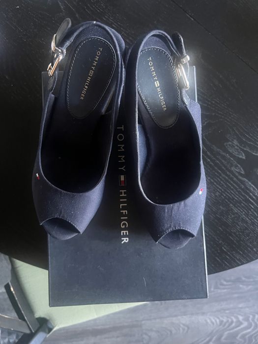 Нови Сандали на платформа