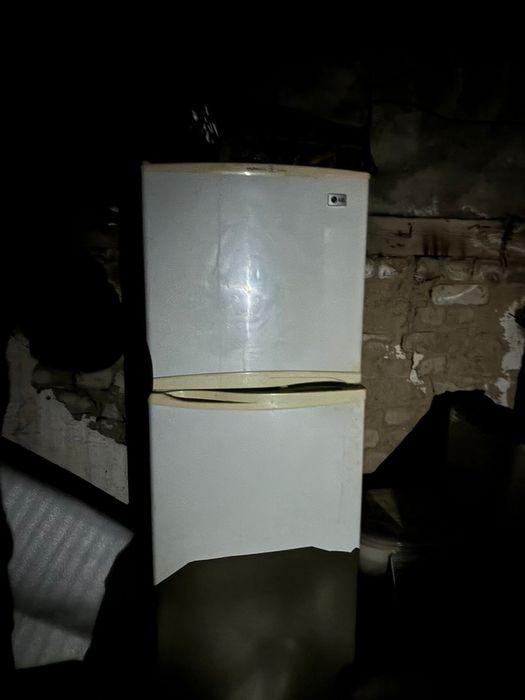 Продаю холодильник