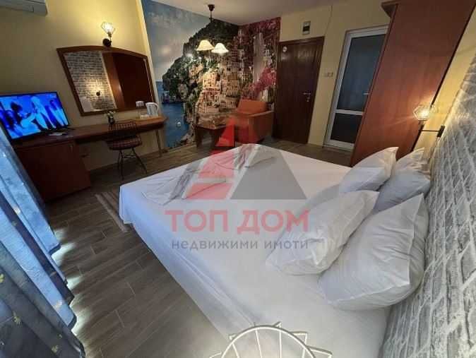 Дава се под наем Едностаен апартамент в Варна, Център - 30 кв.м за 331.5 € - Снимка #3