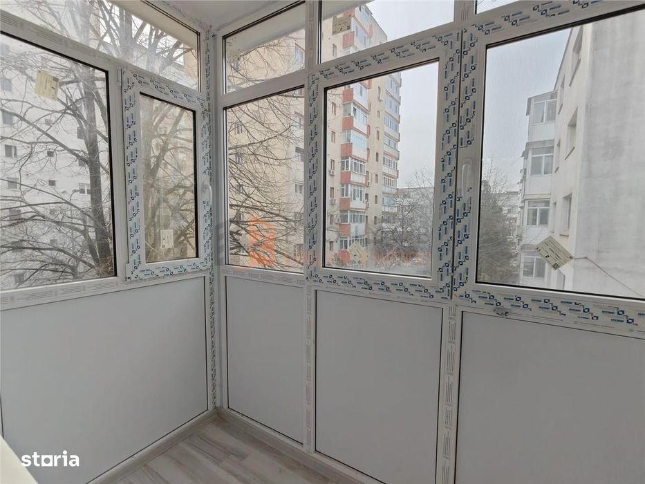 Apartament 3 camere cf 1 semidecomandat zona Micro 3