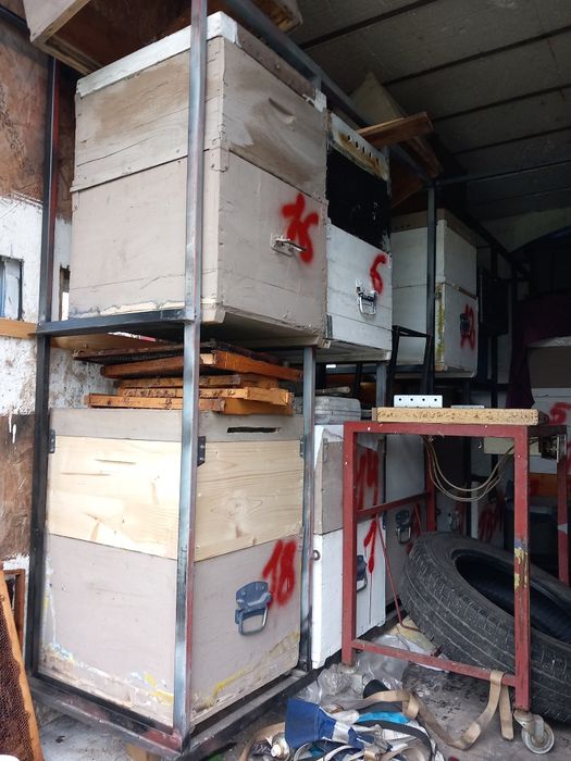 Camion pentru apicultura