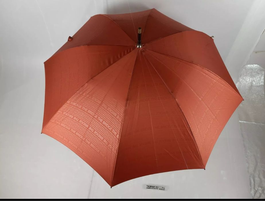 Umbrela The Bridge noua