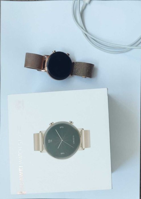 Продавам смарт часовник HUAWEI WATCH GT 2 42 mm