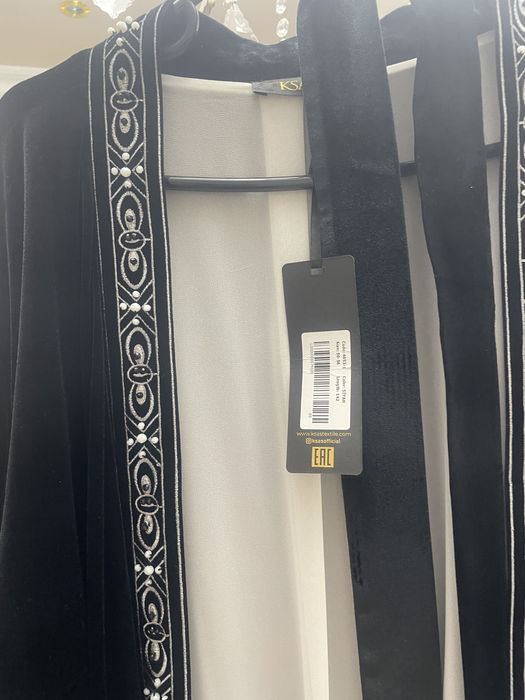 Чапан женский черный