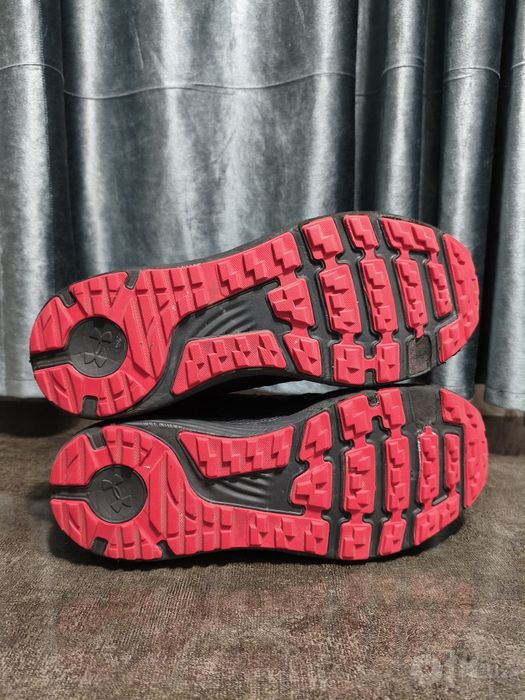 Оригинальные кроссовки Under Armour