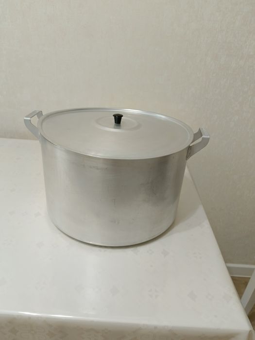 Продам кастрюлю алюминиевую