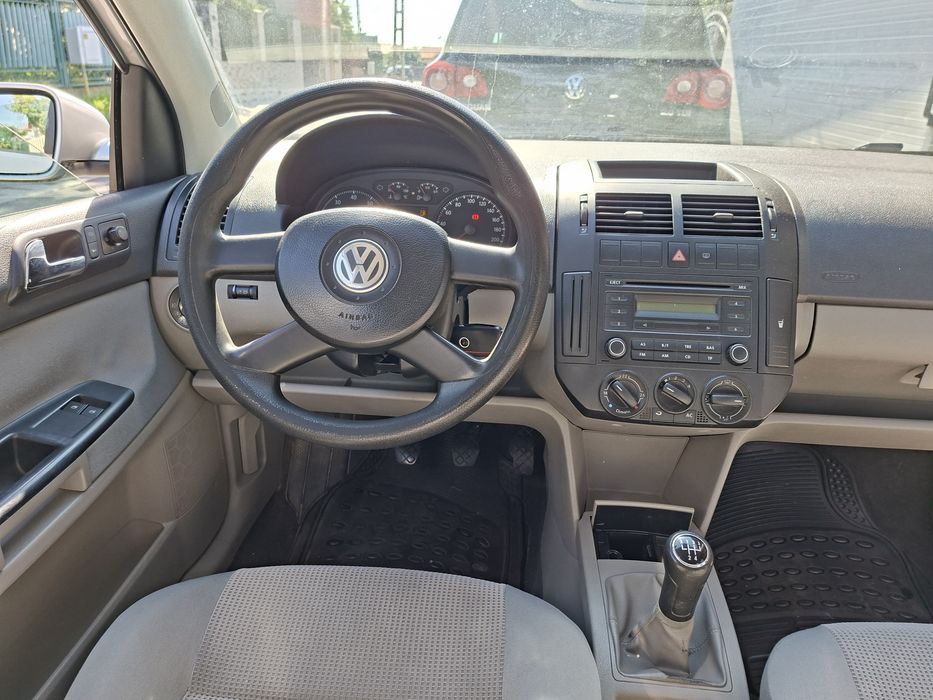 Vw Polo 1.4 benzina, 110000km reali cu carte service, vopsea originala
