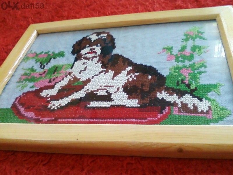 Гоблен - куче - с нова лакирана дървена рамка