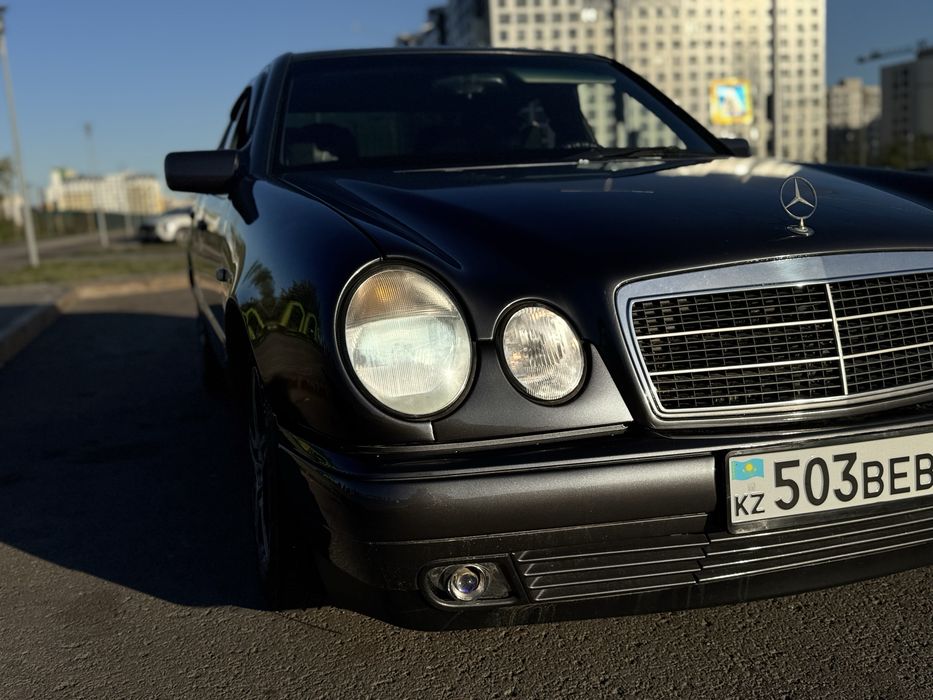 Продам мерседес W210 в хорошем состояний
