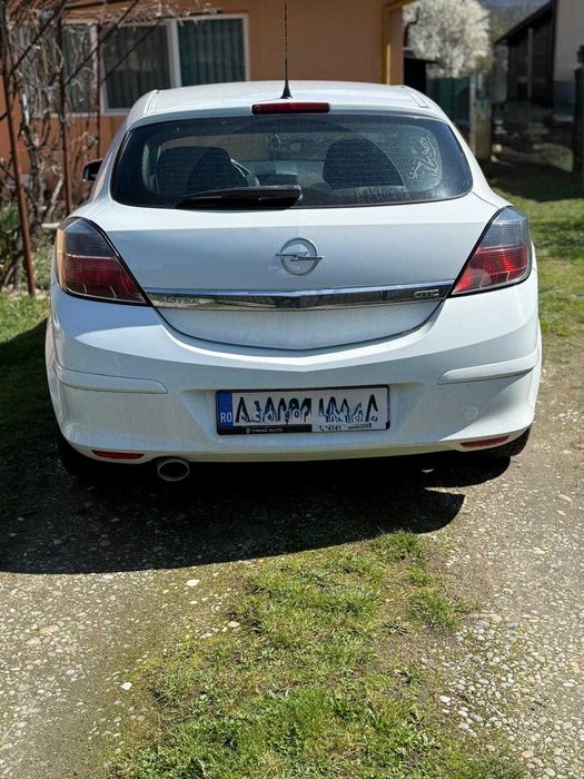 Opel Astra H GTC 1.6 benzina