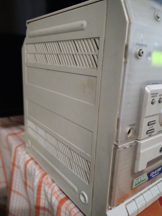 Продавам мини уредба  LG