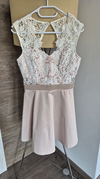 Rochie Lipsy London, purtata 1 data
