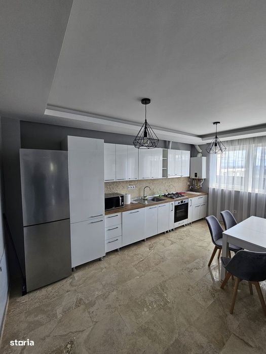 De Închiriat apartament tip Penthouse de 3 camere  Strada Stelelor!