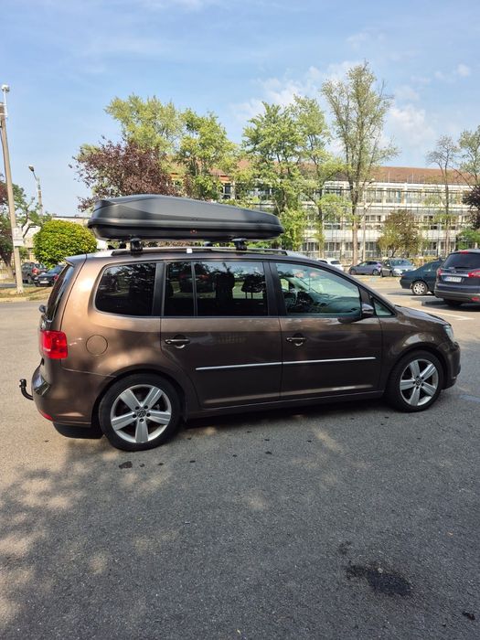 VOLKSWAGEN Touran 2011 — imagine 3