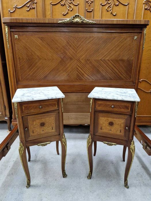 Махагонова френска спалня с два броя нощни шкафчета в стил "ЛУИ XVI"