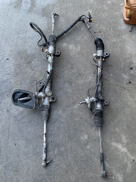 Caseta de directie toyota rav 4 an 2004