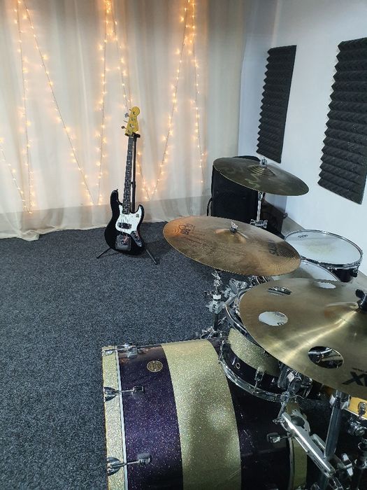 Profesor chitara pentru copii