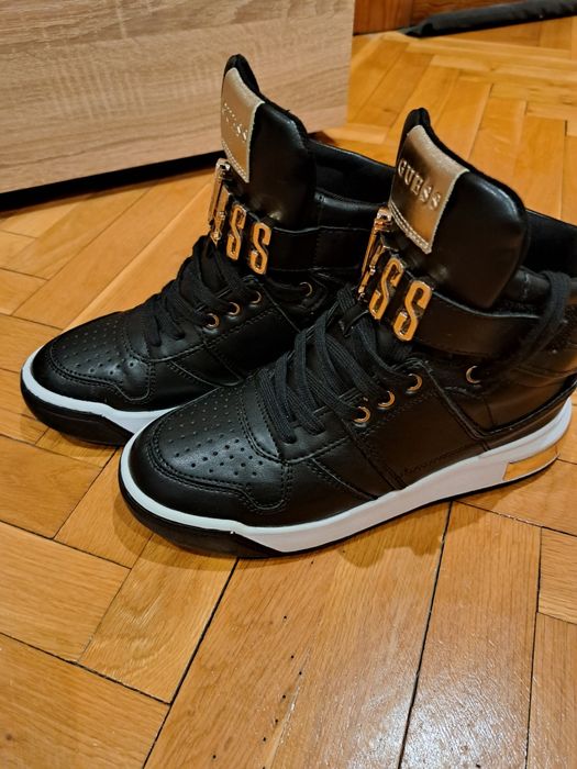 Нови дамски боти Guess