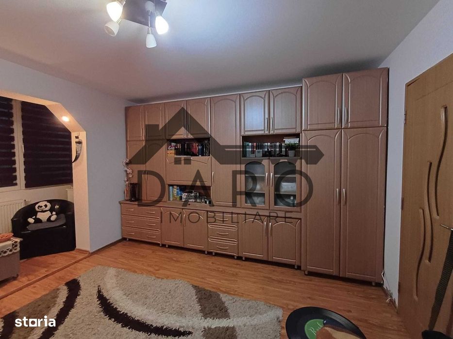 Oferim spre vânzare apartament cu 3 camere Dambu Pietros