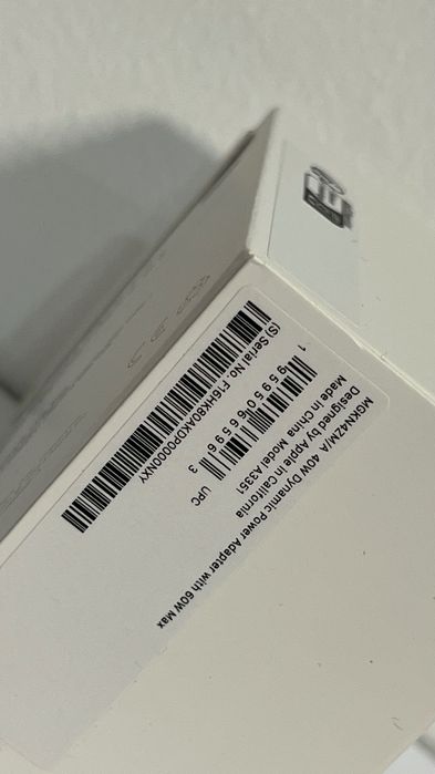  Apple USB-C 40W Power Adapter (Dynamic 60W Max)