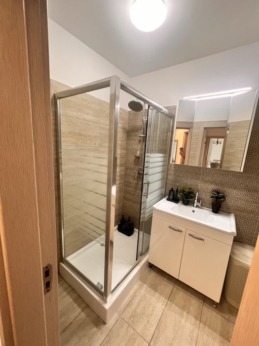 Inchiriez apartament 2 Camere Popesti Leordeni loc de parcare acoperit