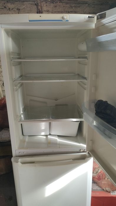 Продам холодильник