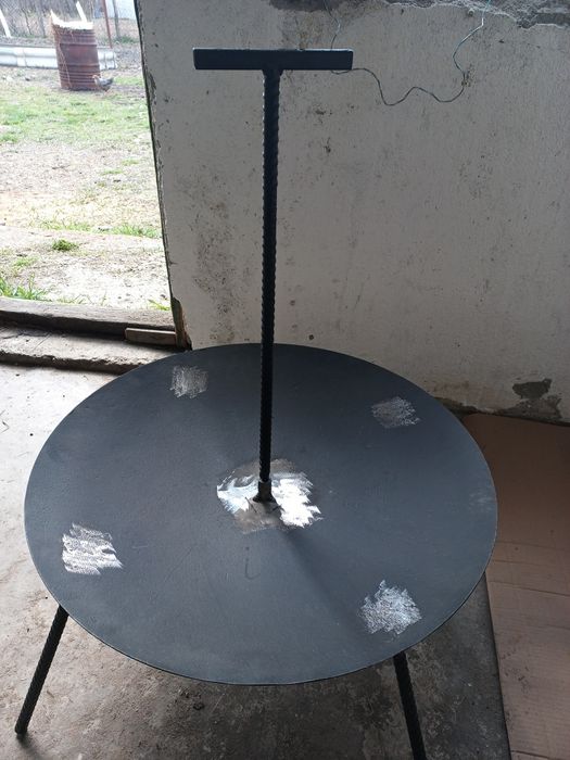 Grătar disc taler de tractor agricol UTB diametru 61 cm mă puteți contacta telefonic nu răspund la mesaje vă mulțumesc