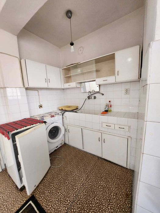 Тристаен апартамент на Идеален център