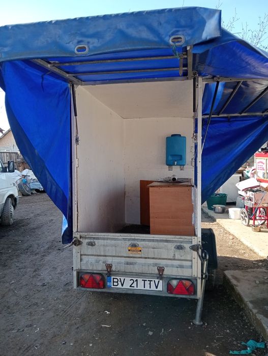 Remorca cu  posibilitate  comerciala