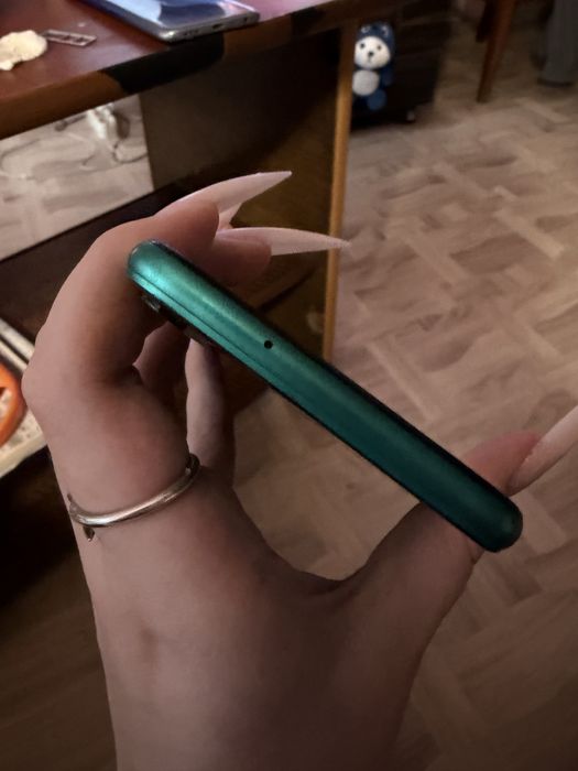 Телефон Huawei.