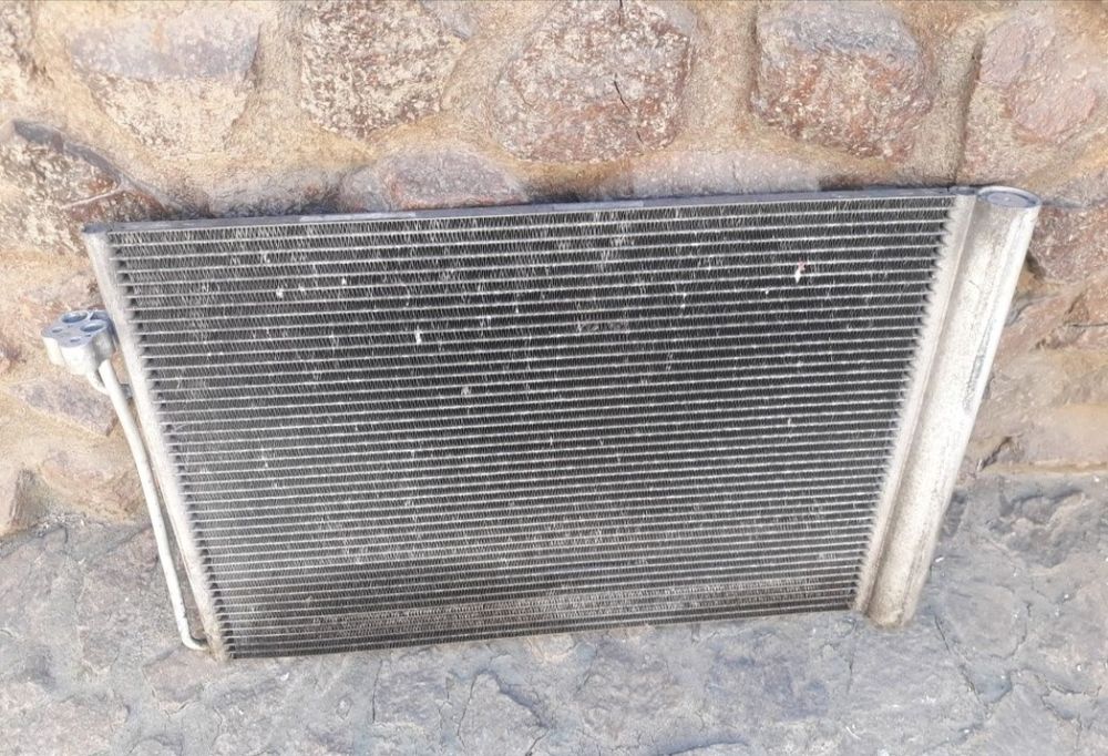 Portbagaj haion bmw e60 capitonaj tripla stanga navi radiator tulumba