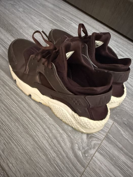 Продаются кросовкиженскте