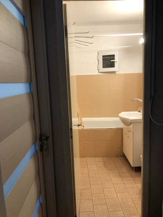 Vând apartament 3 camere decomandate , bilateral, etaj 2/4, zona Brazdă/bld Dacia, bloc 1989, 75.42 mp