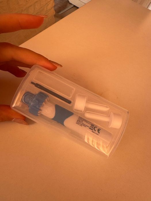 Джобен уред за почистване на уши