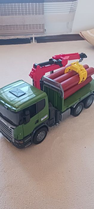 Камион кран Брудер Bruder