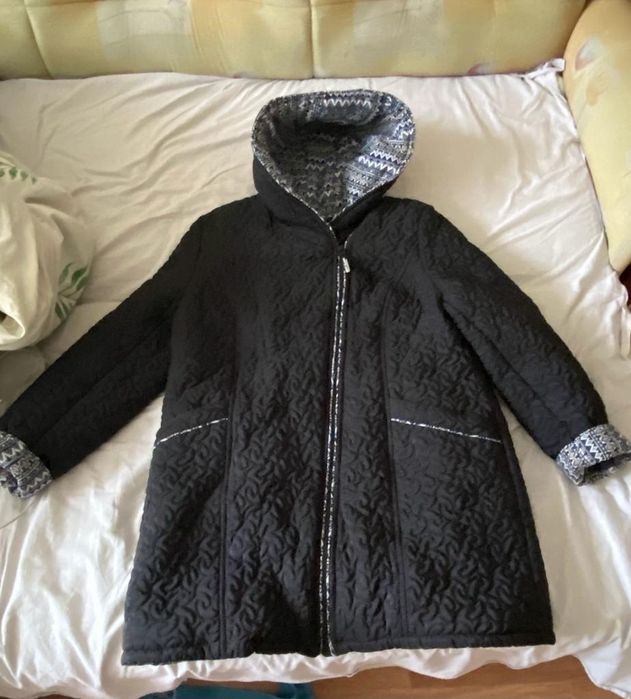 Продам куртку зимнею