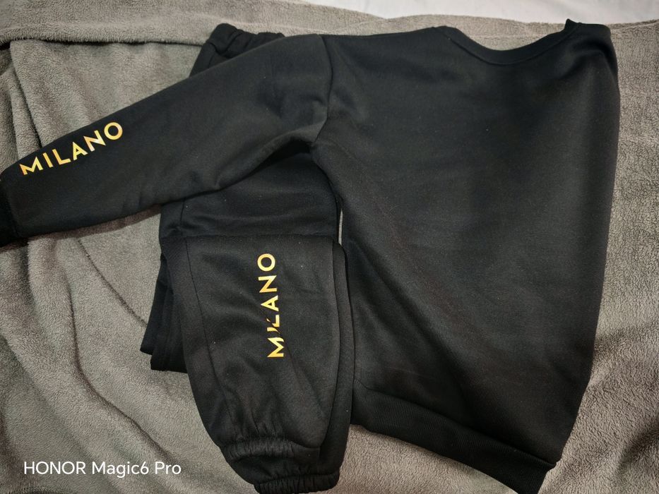 Анцунг Милано Италия