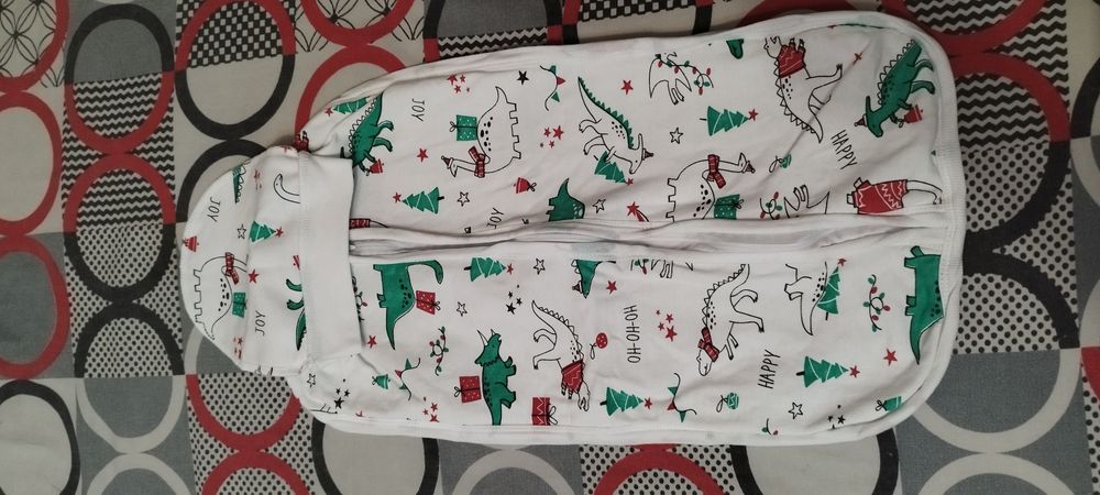 Продам детские вещи