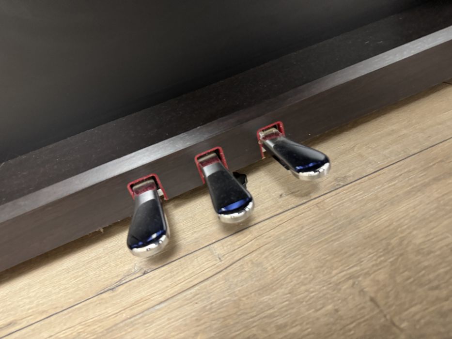 Pianina YAMAHA Ydp-142