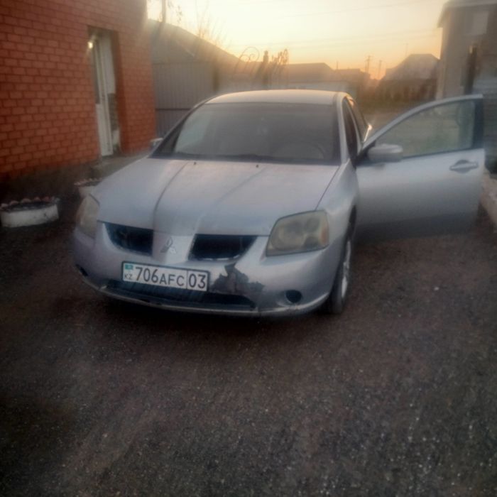 Митсубитси галант