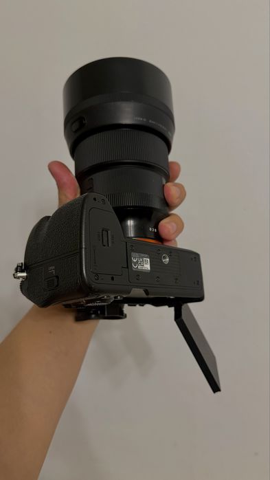 Продам Sony a7iv sigma 85mm