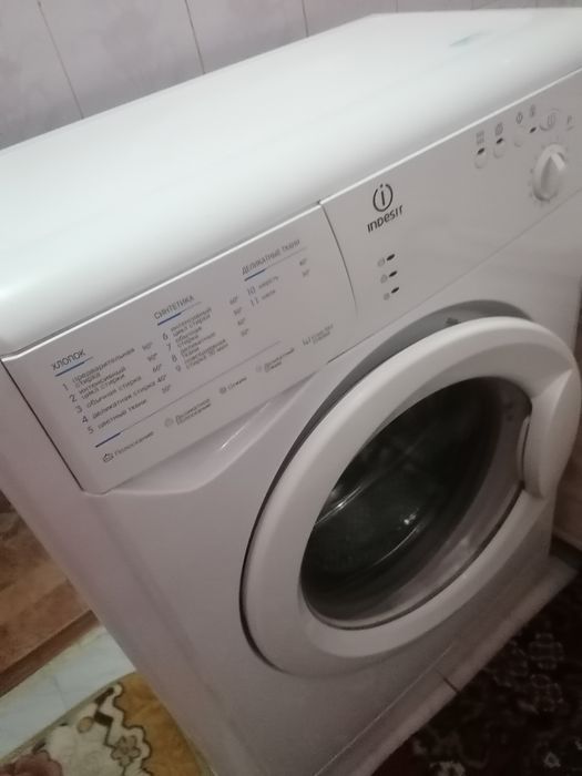 Машинка стиральная Индезит, 3 кг