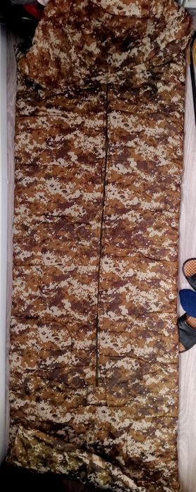 Спальный мешок для похода.