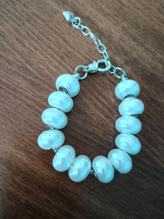 Гривни с регулируема верижка .Предлагам голям избор.